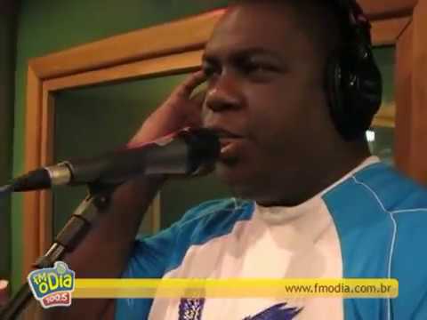 FM O DIA Carnaval 2010 - Invasão das Escolas com Portela