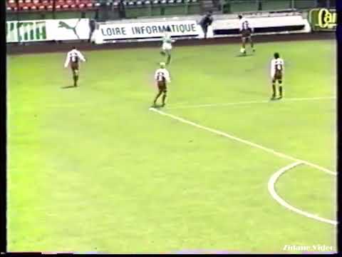 18-year-old right-back Zidane at Cannes