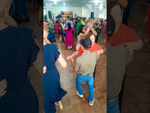 Festa em Blumenau SC - Baile  na Sociedade Braço do Sul - Grupo Bailezito #dança #terceiraidade