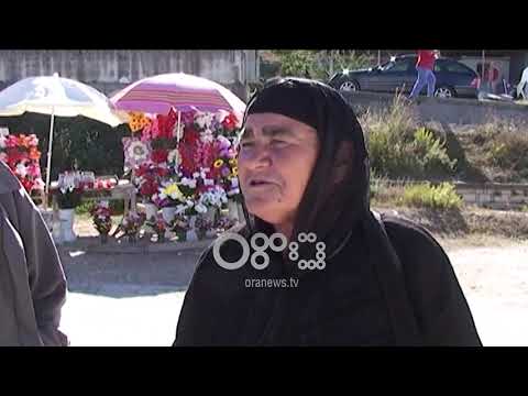 Ora News - S'ka më vend në varrezat e Beratit, banorët hapin varret e vjetra