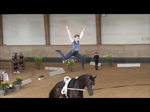 Bayerische Meisterschaft 2022 - Einzelvoltigieren U21- Lena Gaedtke