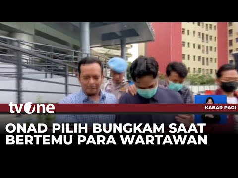 Onadio Leonardo Hanya Bisa Menunduk saat Digeruduk Pertanyaan Wartawan | tvOne