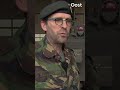 Afgedankte legervoertuigen opknappen? Dan vind je als militair nog wel eens wat..  | RTV Oost