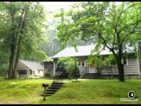 $1,900 3BR 1BA House for Rent in NORTH READING 1864.  Call  Cheryl Knickle: (978) 851-5580x19