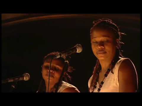 Salif Keita - Mandjou (Live / 2002)