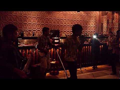 Julius Mitchell feat. All the Fat Children - Knocking on Heavens Door in Bangalore, India