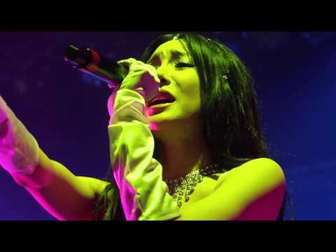 191104 Tiffany Young – Audience Interaction + “The Flower” // Toronto – Magnetic Moon Tour