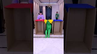 Extreme three-choose-one challenge, haha ​​so funny~ #funny#partygame#familychallenge