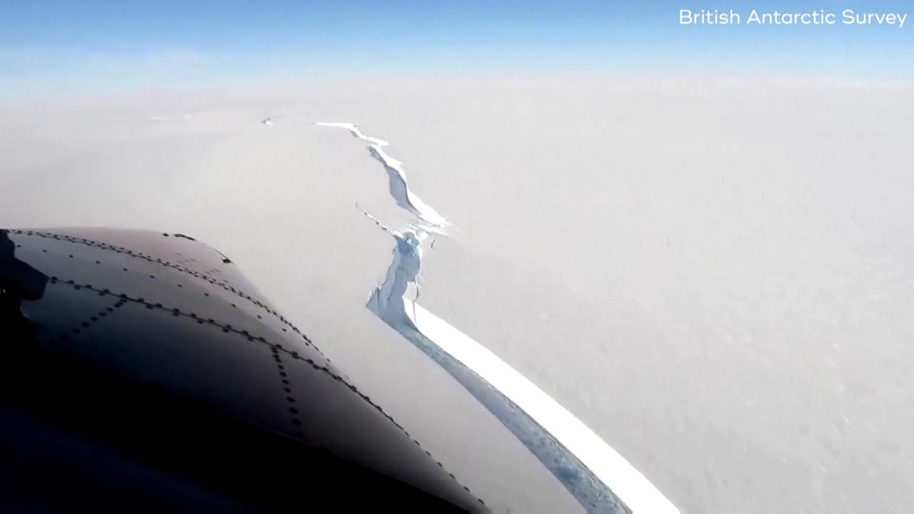 Iceberg Bigger Than New York City Breaks Away in Antarctica