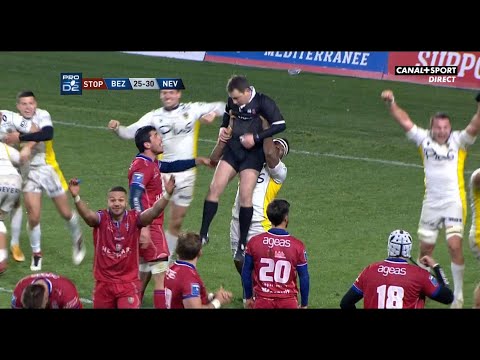 Raisuqe : Le carton rouge le plus drôle ou le plus bête de l'Histoire ?