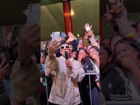 LIAM Z rompiendo tarima, junto al  cariño del publico #Otranochemas #Liamz #HH