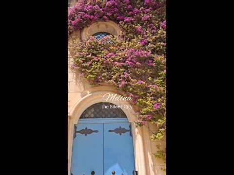 Passeando pela história nas encantadoras ruas de #Mdina 🌸 😍