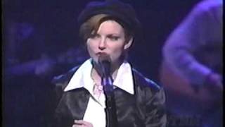 Martina McBride - 09  Phones Are Ringing All Over Town - Full Speed Ahead