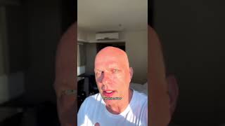 VOCÊ NUNCA SERÁ O SUFICIENTE!