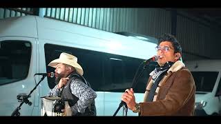 Las Tres Mujeres - Elías Medina &amp; Akilatados (Corridos y Caguamas)