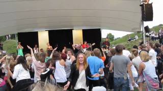 Billie The Vision And The Dancers - Groovy @ Pildammsparken, Malmö 1/8-09 HD.