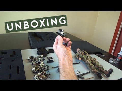 Unboxing the 1/6 scale Ujindou TsSN FSB VYMPEL Hostage Crisis action figure