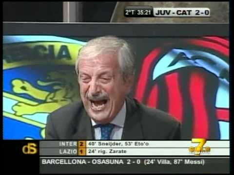 Esultanza di Tiziano Crudeli al gol di Robinho (Brescia-Milan 0-1 23/04/2011)