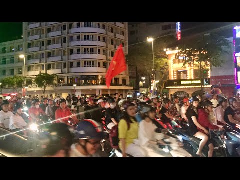 Đường Sài Gòn BÃO ĐÊM sau CHIẾN THẮNG Việt Nam trước UAE | Vòng loại World Cup 2022