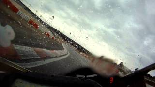 ledenon moto cbr 600 sous la pluie