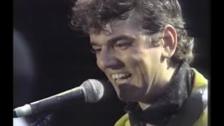 Gabinete Caligari - Al Calor del Amor en un Bar (en directo)