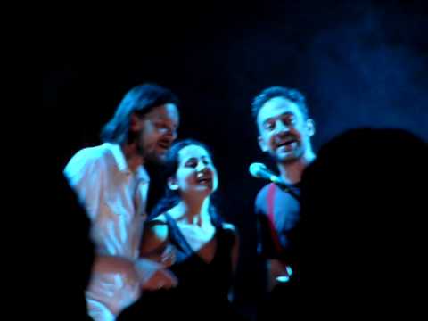 Dente (feat. Perturbazione) - Vieni a vivere (Live @Astimusica - Asti, 7/7/2010)