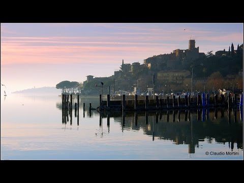 LAGO TRASIMENO - PASSIGNANO IN INVERNO - Winter the lake Trasimeno - 4k