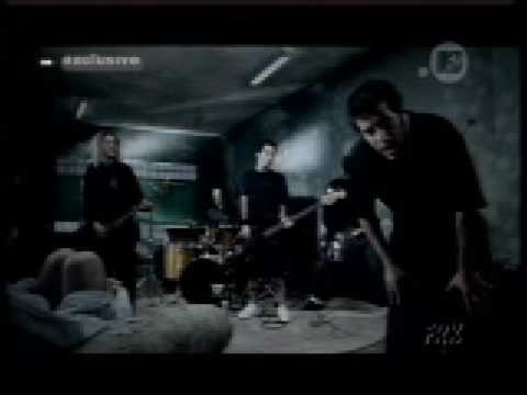 download lagu mp3 mp4 Cpm 22 Dias Atras, download lagu Cpm 22 Dias Atras gratis, unduh video klip Cpm 22 Dias Atras