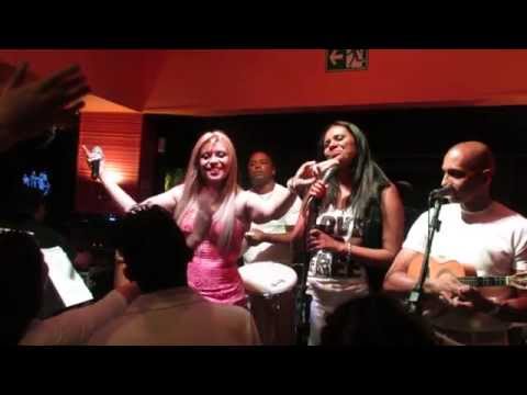 Adrhyana Rhibeiro - "Só Faltava Você" Só um trecho da canção .