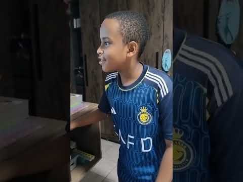 Torcedor do Vitória e Palmeiras vendo O jogo do Bahia x Corinthians. Qual resultado ele quer no fim?