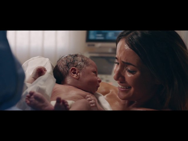 Video Teaser für WaterWipes TV ad #parentisborn