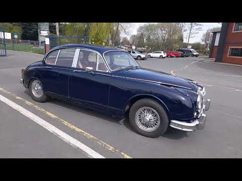 Lot 36  - 1964 Jaguar MkII 3.8 MOD