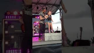 Darci Claire sings with Michael Ray- Dancing Forever