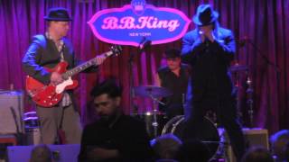 Phil Gammage - I Gotta Move (live at B.B. Kings NYC)