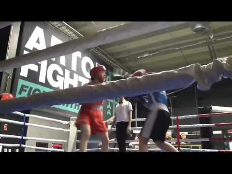 Sali-kisat Kamppailu-klubilla/ 27.1.2024/ 1-Erä/ Aada (ONS)vs Inka Lohi (Oulun Tarmo)