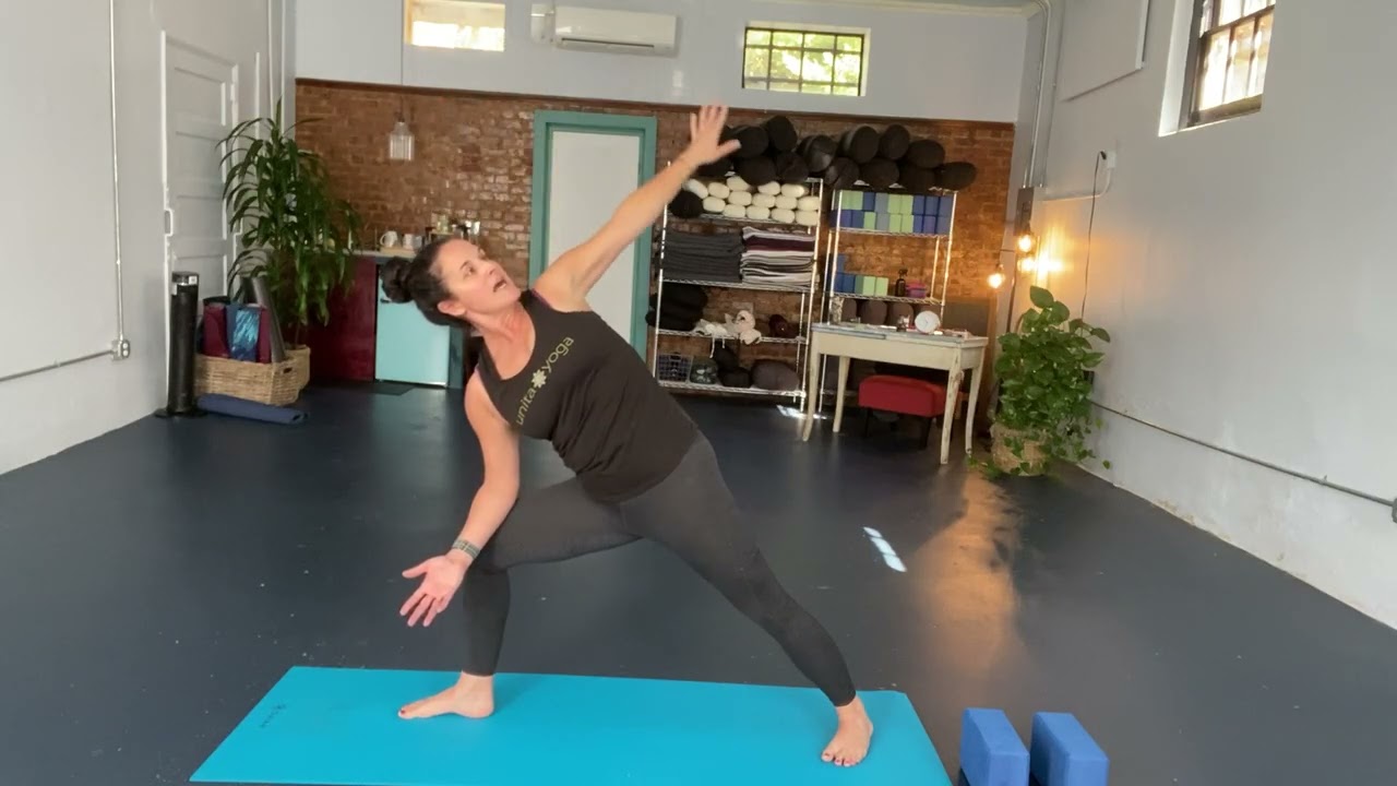 Heart-Opening Vinyasa Flow: Yoga for Shoulder Mobility & Emotional Release