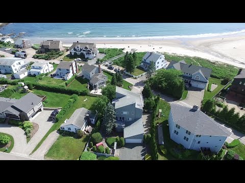 8 Dunes RD, Narragansett, RI 02882
