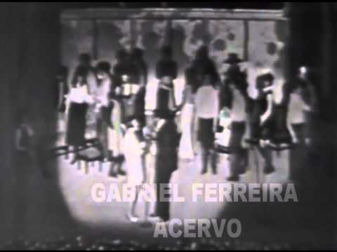 Trecho da Estréia do Programa Fino da Bossa   Tv Record   1967