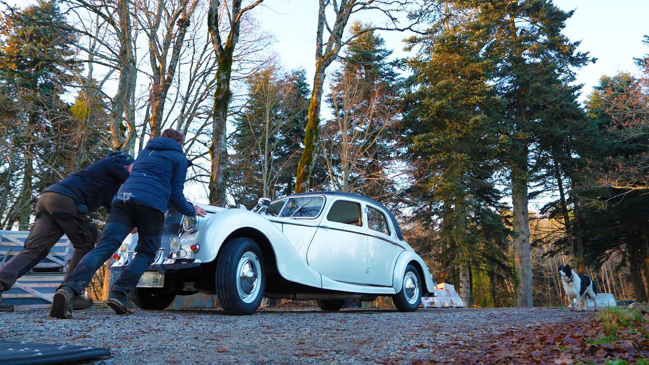 The official Chateau de Chaumont car.