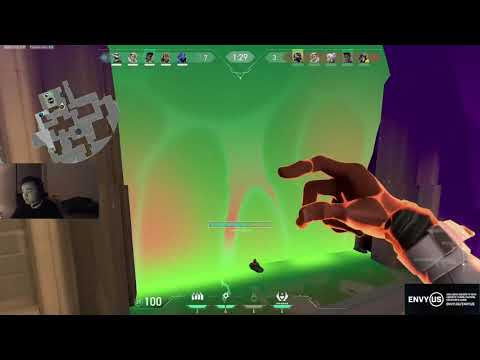 Envy Victor gets 4 kills in 3 seconds