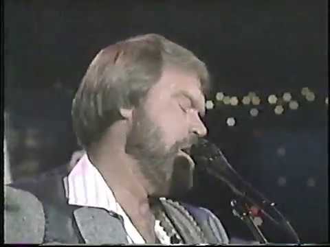 Glen Campbell - By The Time I Get To Phoenix