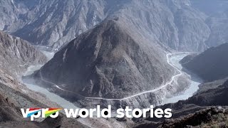 Along the banks of the Yangtze - E6/6 - Motorway to Tibet