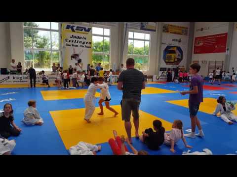 Judo mein 1 Sieg gegen einem Jungen