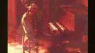 Marvin Hatley plays The Hollywood Trouper's Club