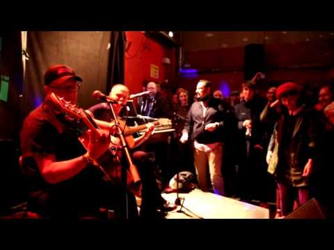 Mick Clare sings Don`t go away at Freedom Sounds Festival 2016 - Cologne   23  April 2016