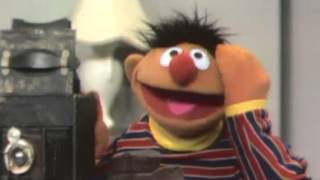 Classic Sesame Street   Ernie Counts 7 Cupcakes