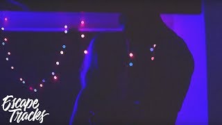 Lolo Zouaï - Blue (prod. Stelios)