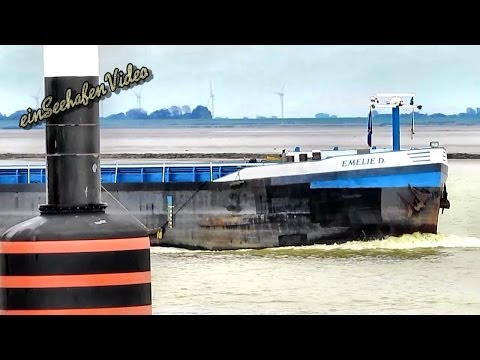 EMELIE D  DB2292 MMSI 211475120 passing PAGLIA ZDNC2 IMO 9427940 Emden Germany