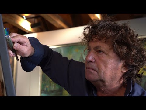 Maestrul Mihai Teodor Olteanu în atelierul de creație și pictură monumentală