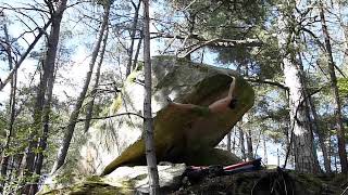 Video thumbnail: Coup de Patte, 7c. Fontainebleau